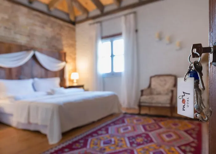 Moy Hotel